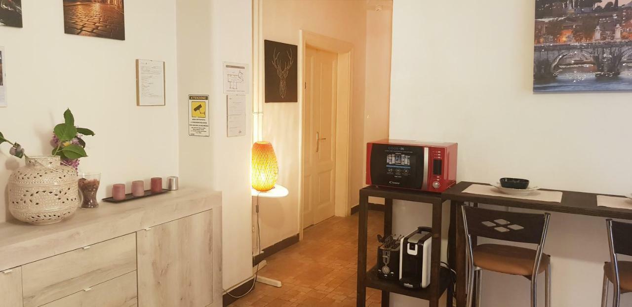 Hosting Flats Guesthouse Rome Bagian luar foto
